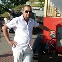  ,   Maksim, 49 ,   
