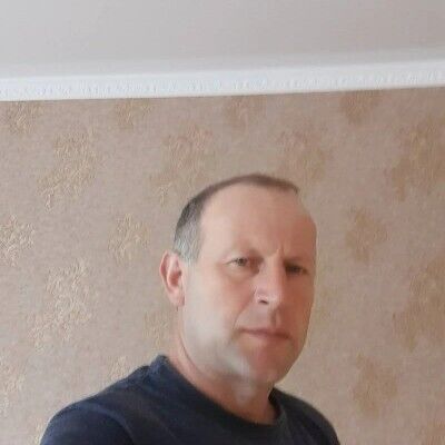  ,   Artur, 42 ,   ,   
