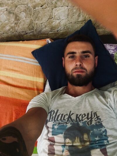  ,   Denis, 32 ,   ,   , c 