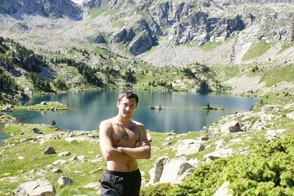  ,   Anton, 41 ,   