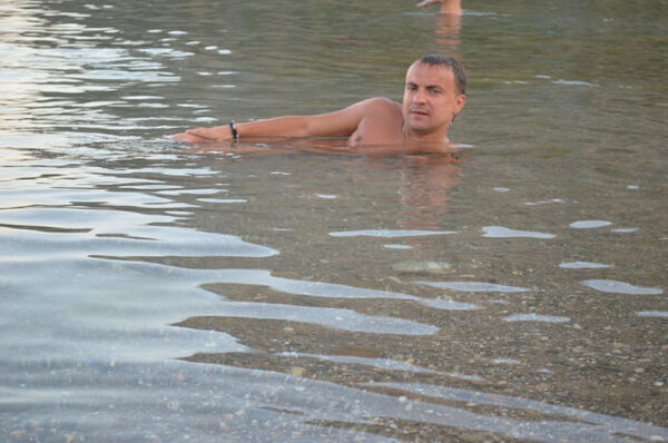  ,   Anton, 43 ,   
