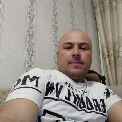  ,   Kamoliddin, 40 ,  