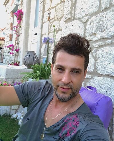  ,   Nicolas P, 52 ,   ,   , c 