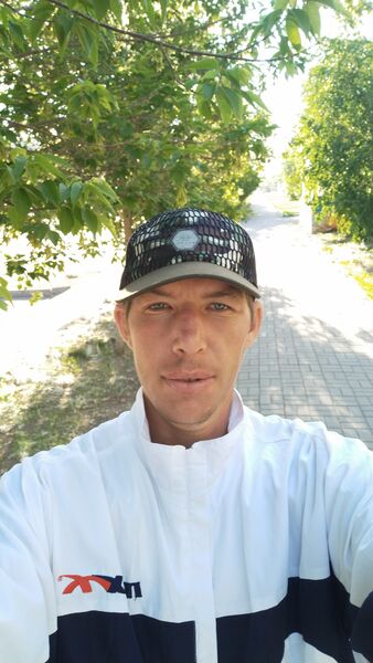  ,   Vovhik, 39 ,   , 