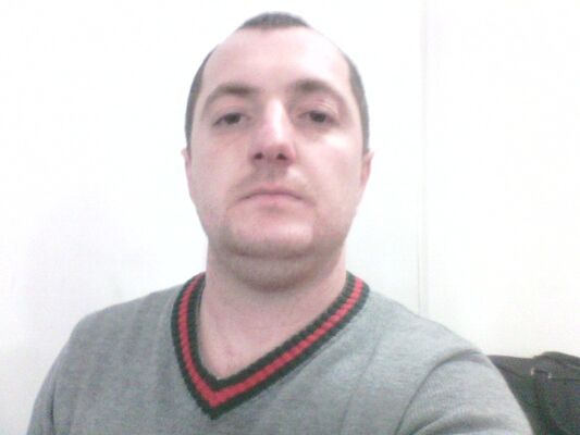  ,   Gio, 42 ,   