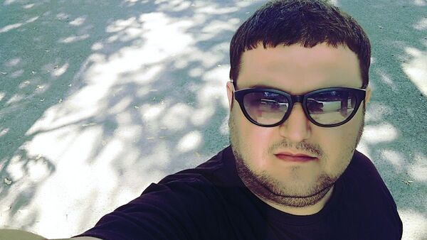  ,   Komol, 41 ,  