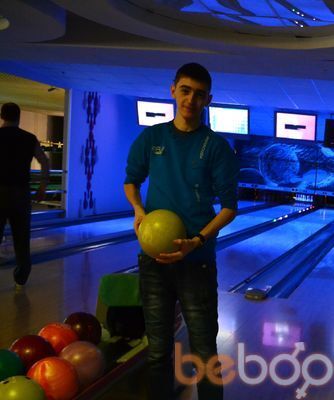  ,   Alex, 32 ,   
