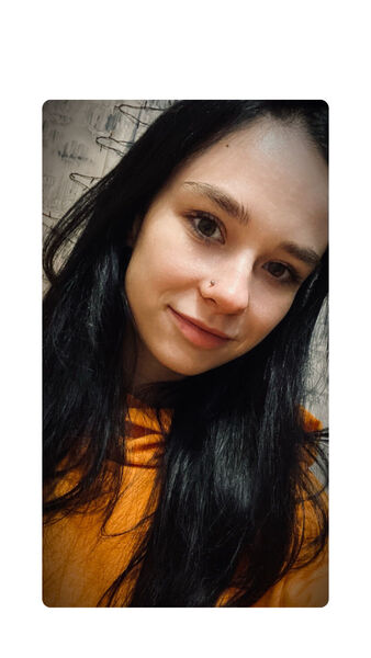  -,   Lena, 23 ,   