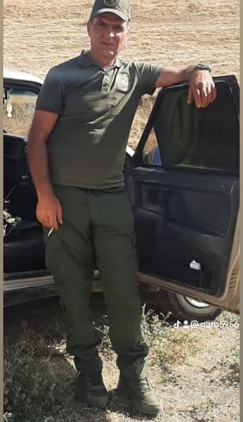  ,   Garik, 44 ,   ,   
