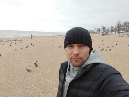  ,   Georgiy, 39 ,   ,   