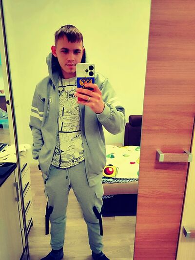  ,   Nikolay, 22 ,   c 