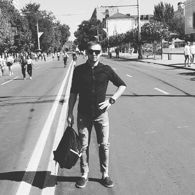  --,   Sergeevich, 33 ,   ,   , c , 