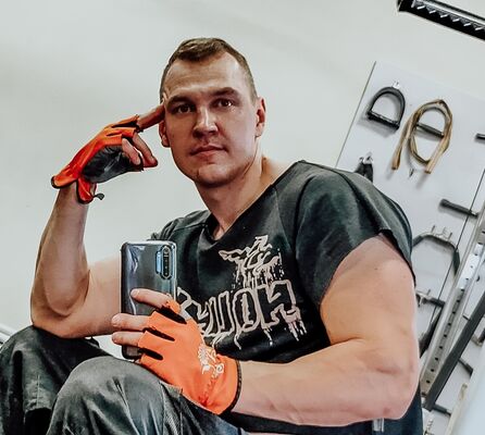  ,   Denis, 40 ,   ,   