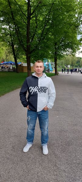  Frankfurt am Main,   , 39 ,   ,   , c , 