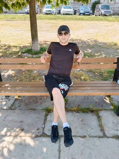  ,   Ruslan, 37 ,   ,   