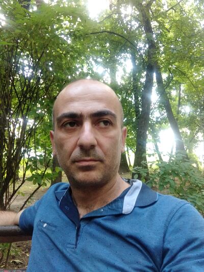  ,   Armen, 38 ,   ,   