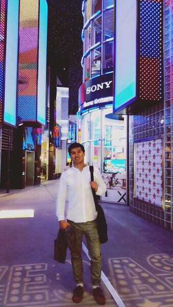  ,   Ali, 33 ,   ,   