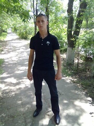  ,   Zhenek, 32 ,   ,   , c 