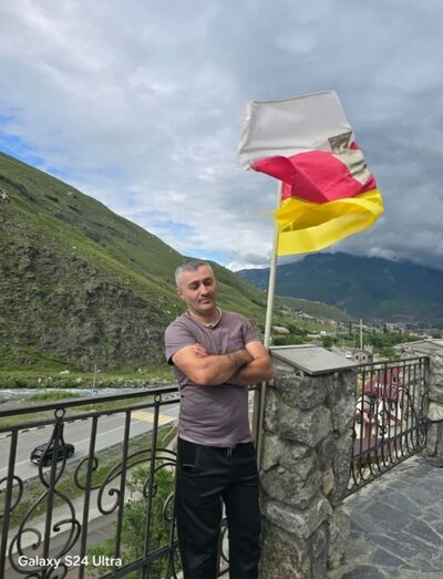  ,   Jonatan, 37 ,   ,   