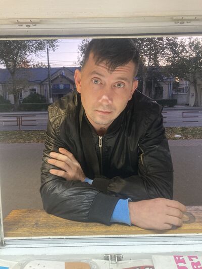  ,   Sergei, 33 ,   c , 