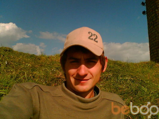  ,   Viktors, 36 ,   