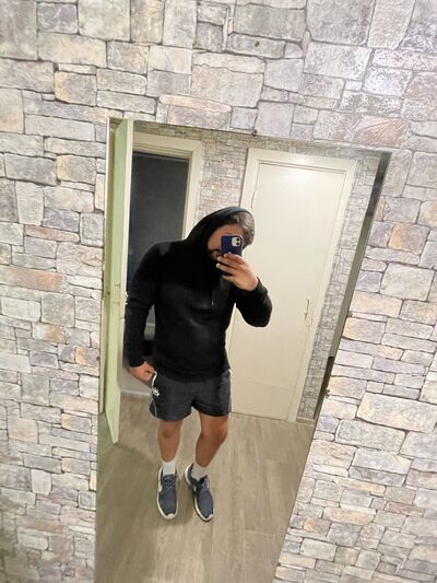  ,   Denis, 26 ,   