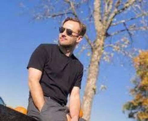  ,   Ruslan, 36 ,   c 
