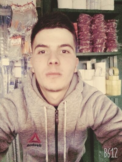  ,   Joniy, 30 ,   