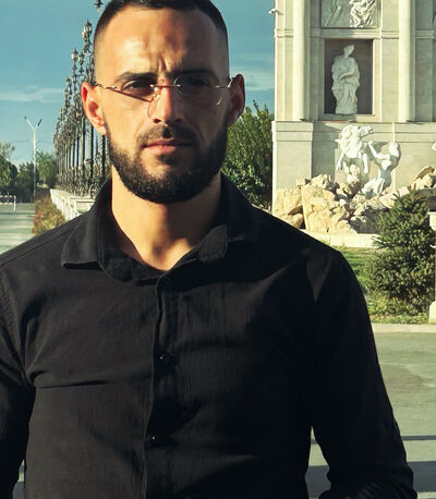  ,   Hovo, 30 ,   ,   