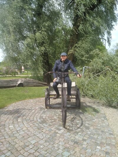  ,   Janis, 52 ,   ,   