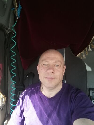  ,   Sasha, 51 ,   ,   , c 