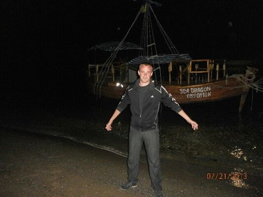  ,   Ruslan, 38 ,   ,   , c , 