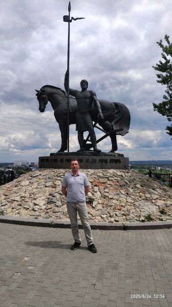  ,   Dima, 44 ,   ,   