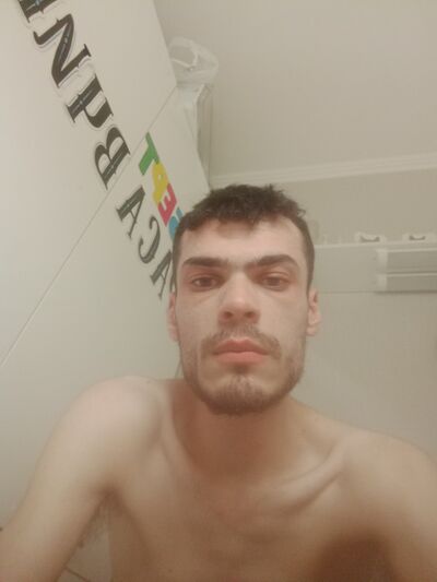  ,   Robert, 28 ,   ,   