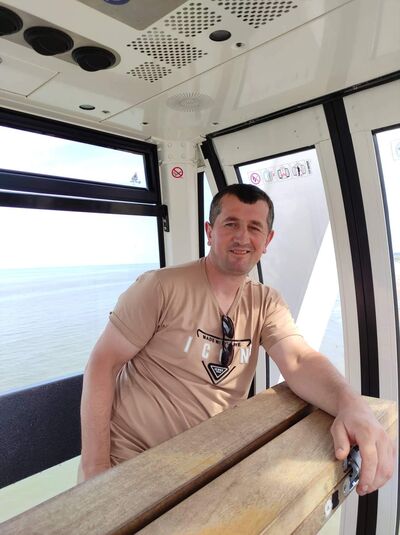  ,   Sergiu, 39 ,   , c 