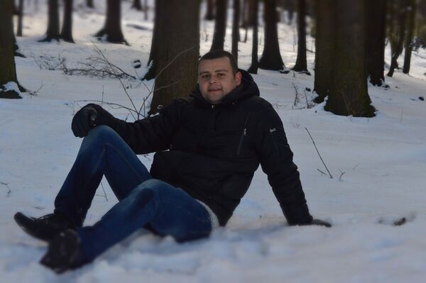  ,   Artur, 38 ,   ,   , c 