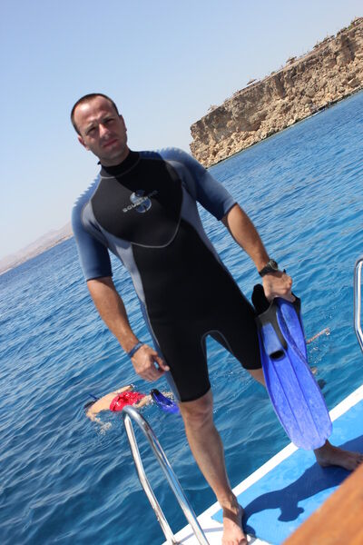  ,   Alex, 47 ,   ,   , c 