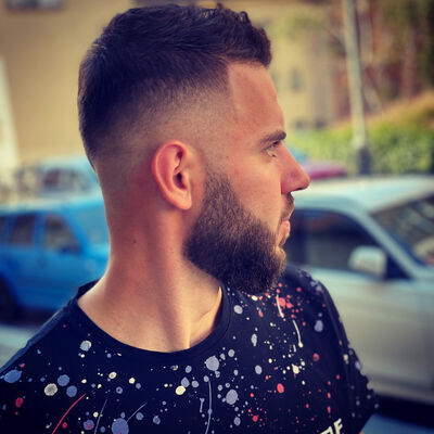  Praha,   Roman, 28 ,   ,   , c 