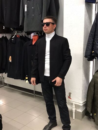  ,   Denis, 37 ,   