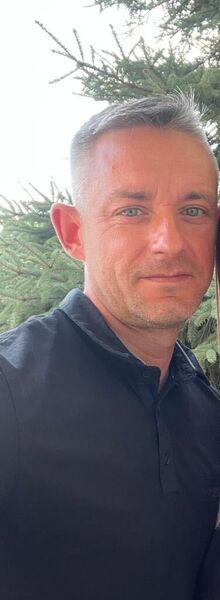  ,   Tomasz, 44 ,   ,   