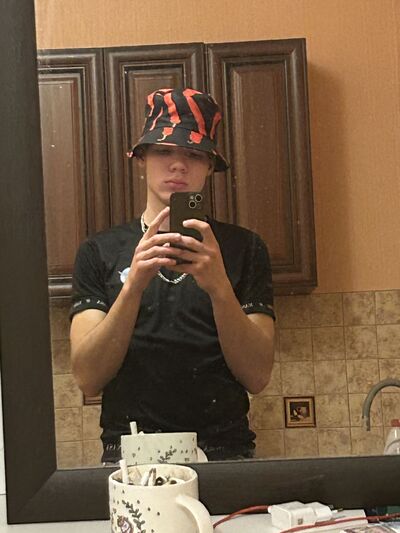  ,   Ruslan, 20 ,   ,   , c 