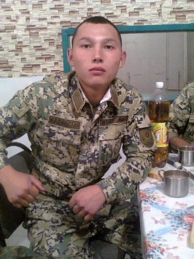  ,   Adil, 32 ,   