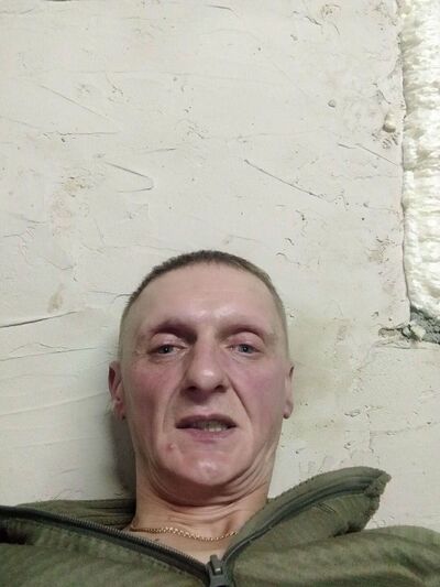  ,   Maksim, 42 ,   c 