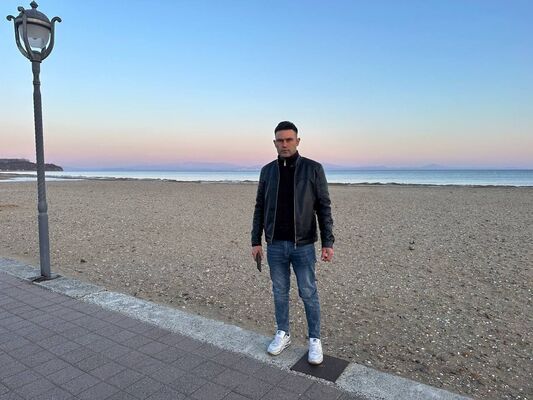  ,   Adam, 33 ,   ,   