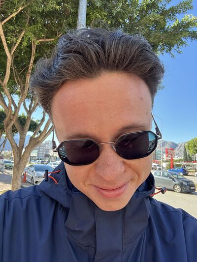  ,   Leonid, 21 ,   ,   , c 