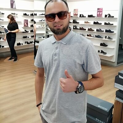  ,   Ramin, 39 ,   ,   , c 