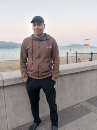  --,   Suliman, 47 ,   ,   