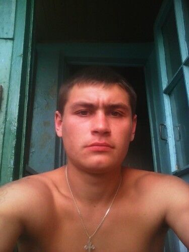  6181176  Artur, 33 ,    
