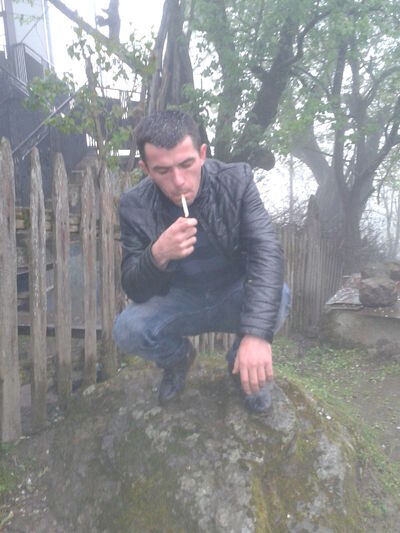  ,   Mamuka, 36 ,   