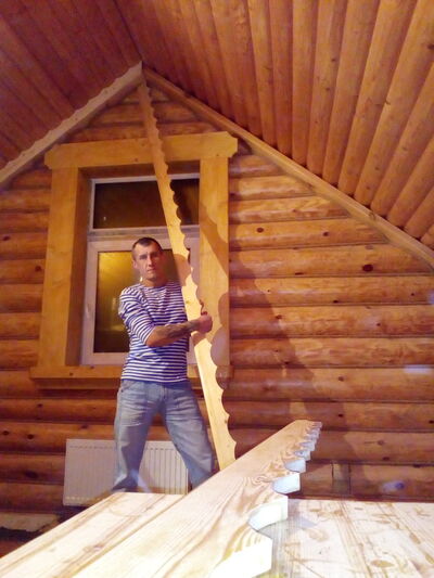  ,   Dimon, 43 ,  